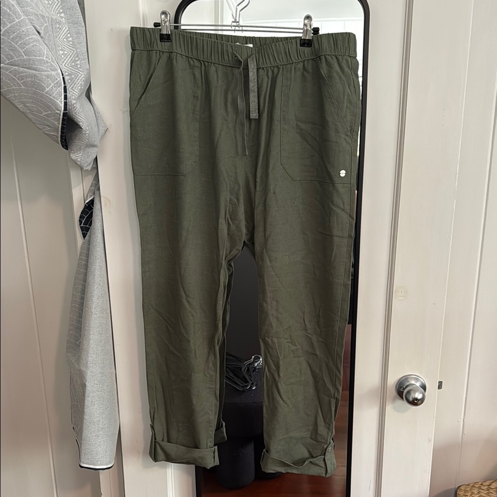 Roxy Green Ankle Cropped Pants Relaxed Fit
